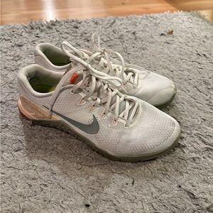 Nike metcons